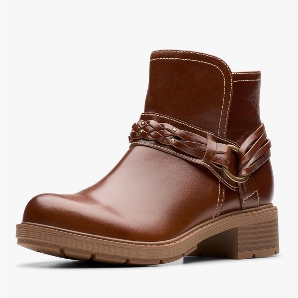 Clarks womens Hearth Kaylie Leather Ankle Boots ***NEW***